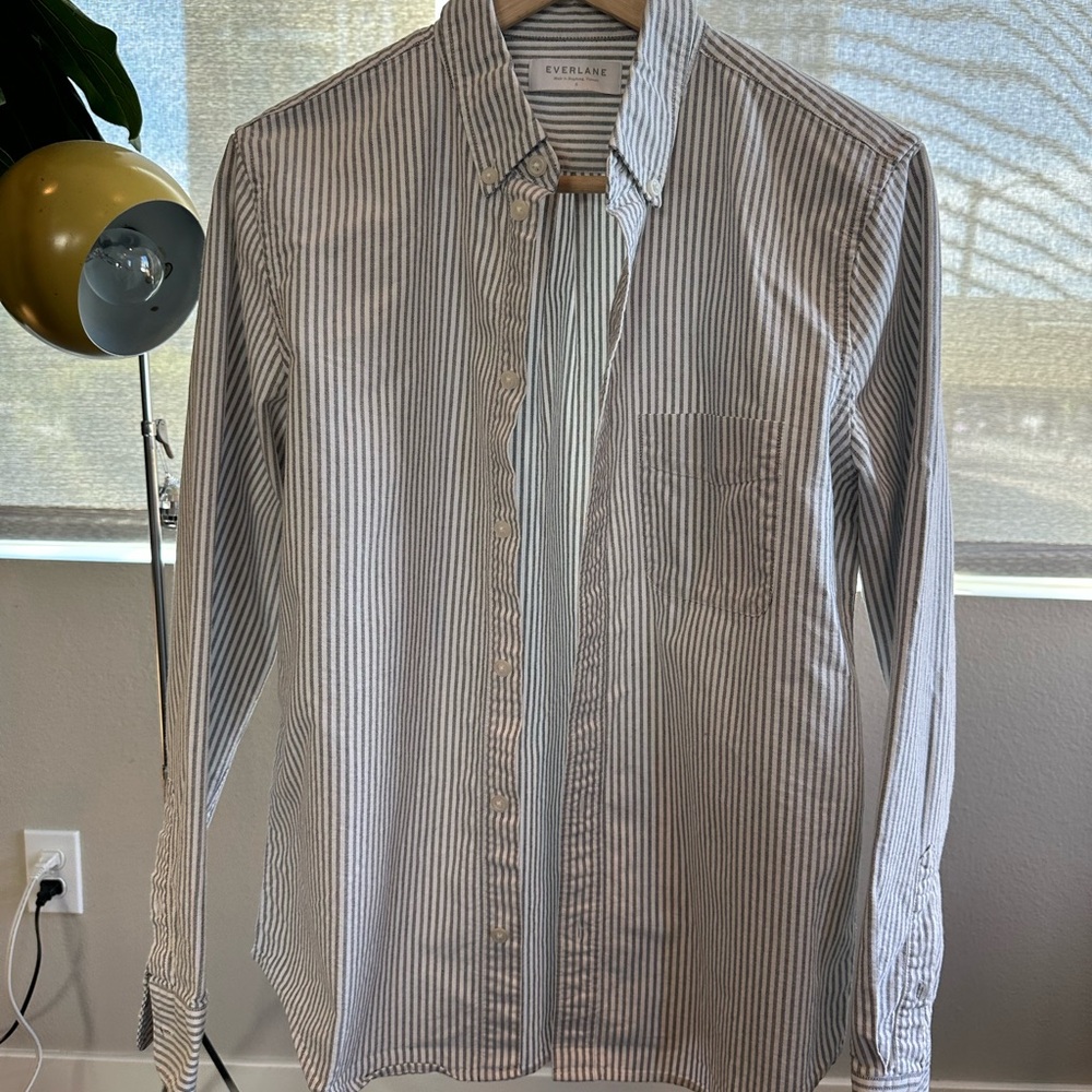 Everlane Men's Grey and White Striped Shirt